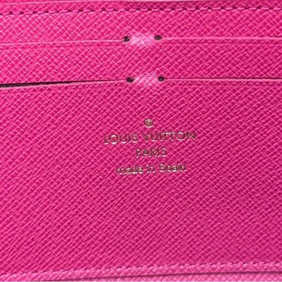 LOUIS VUITTON Monogram Clemence Zippy Wallet with flower charm - Picture 4 of 13